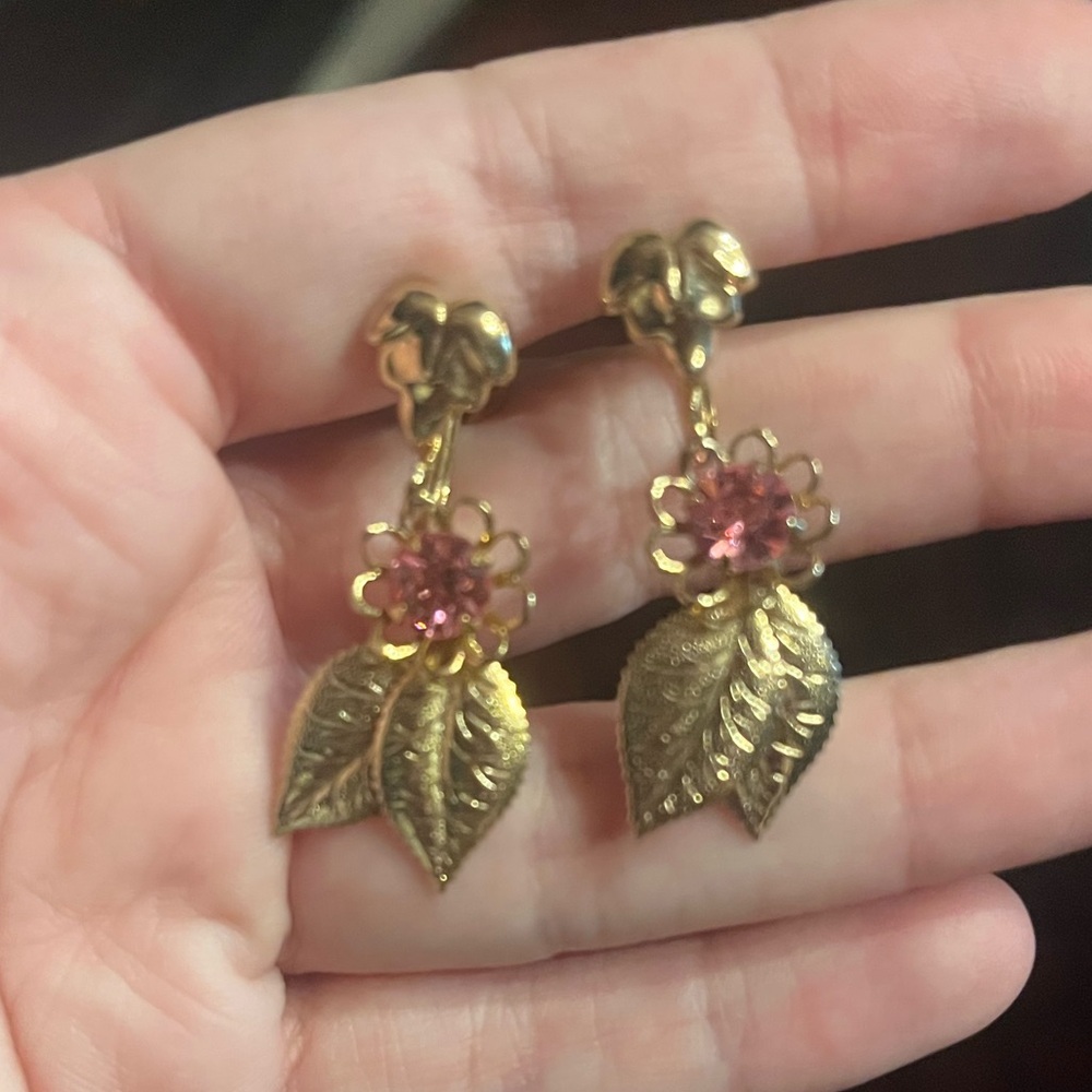 Vintage Gold and Pink Floral Leaf Screwback Earrings